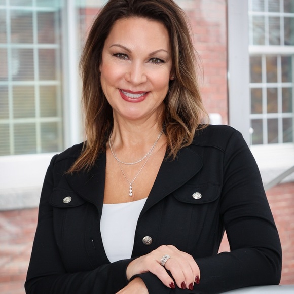 Meet your Posher, Anna - Picture 1 of 1